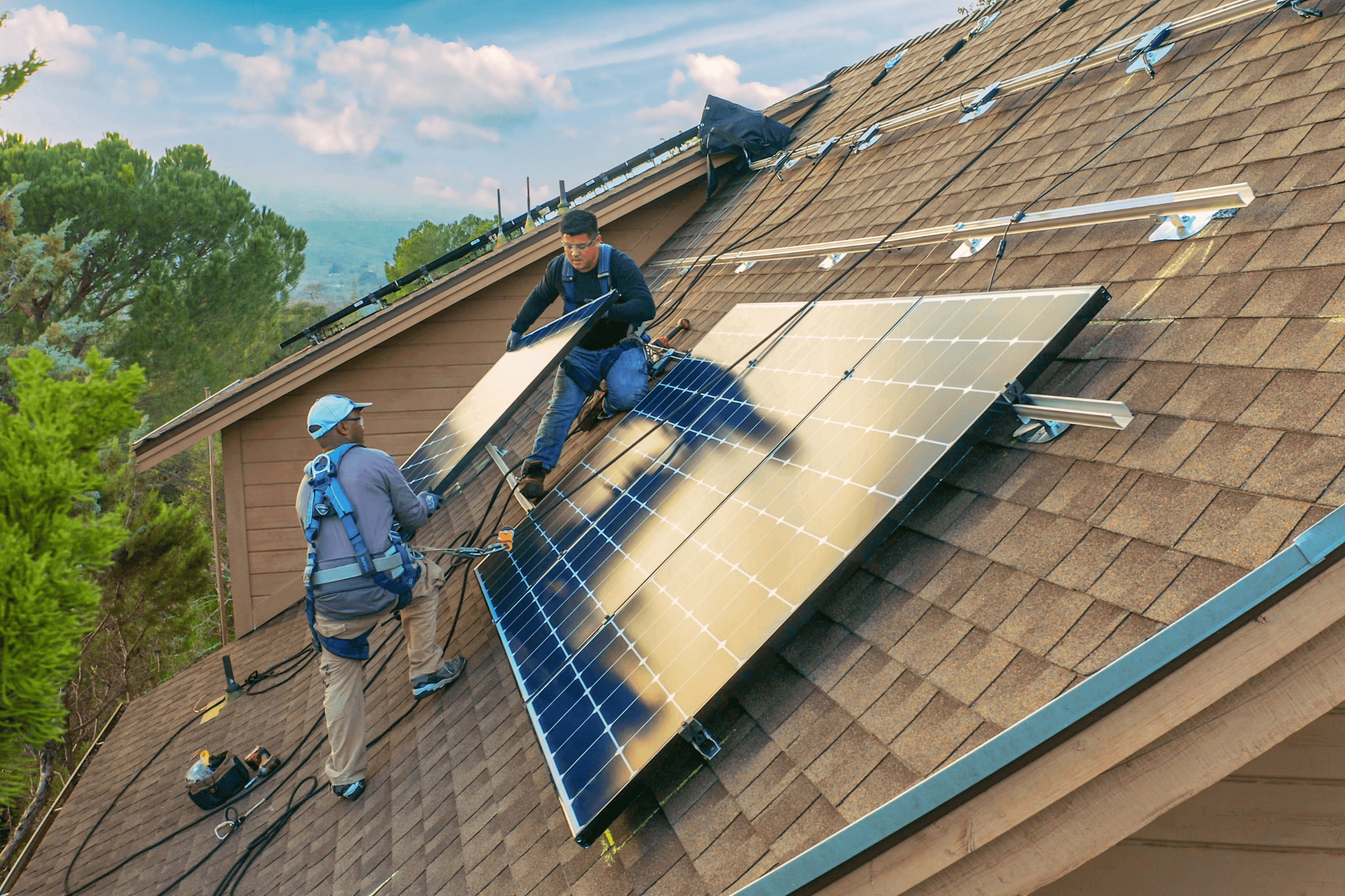 Top 5 Benefits of Rail-Based Solar Mounting Systems