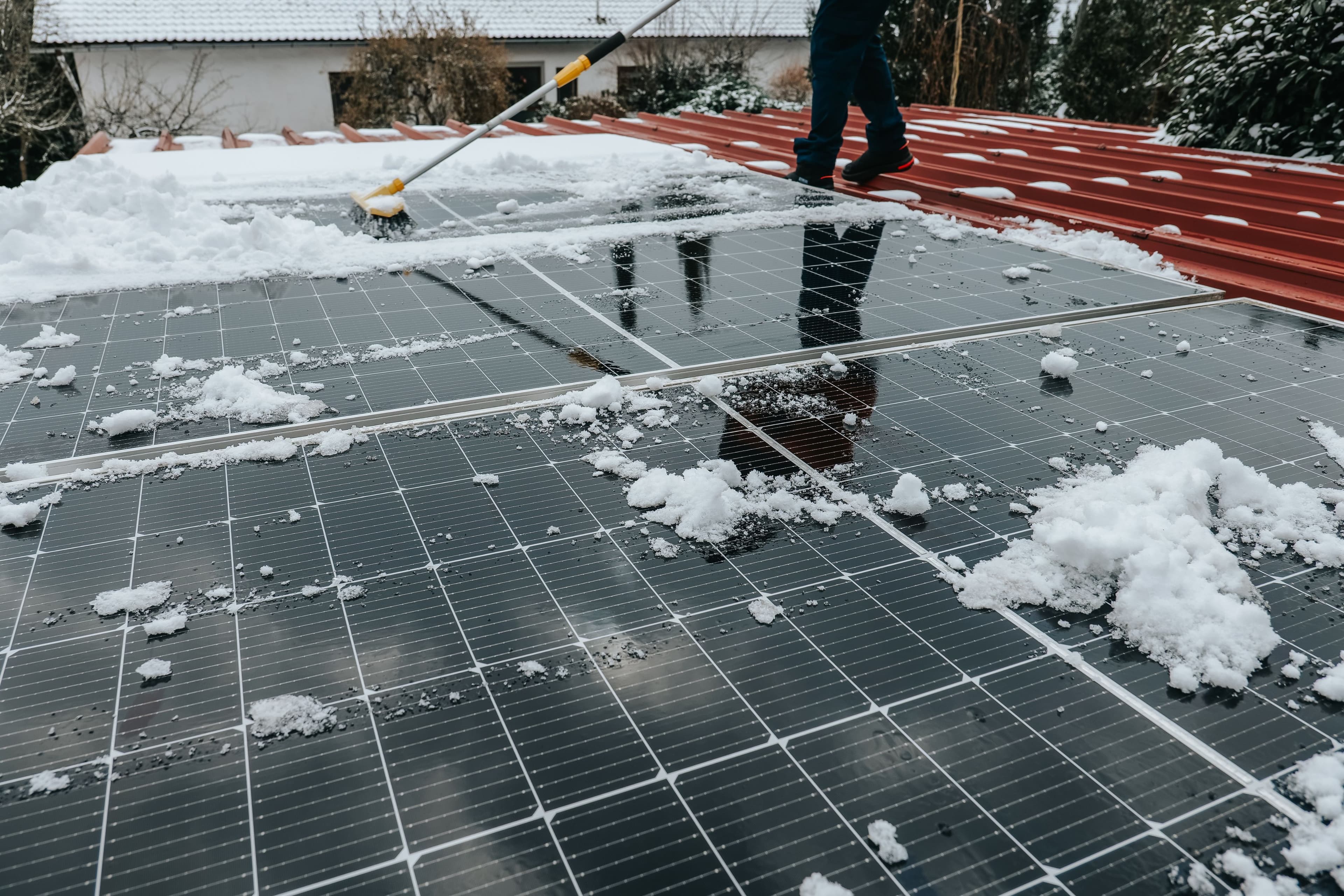 How to Evaluate Solar Racking for Wind and Snow